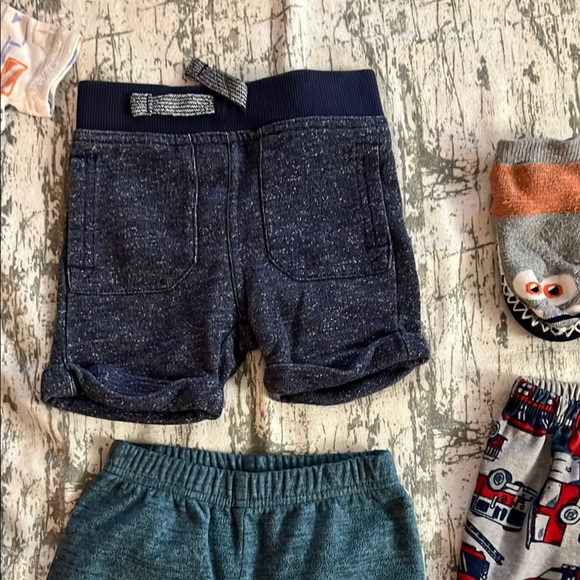 Kids' Clothing Set with Vehicles and Animal Prints - Picture 7 of 8